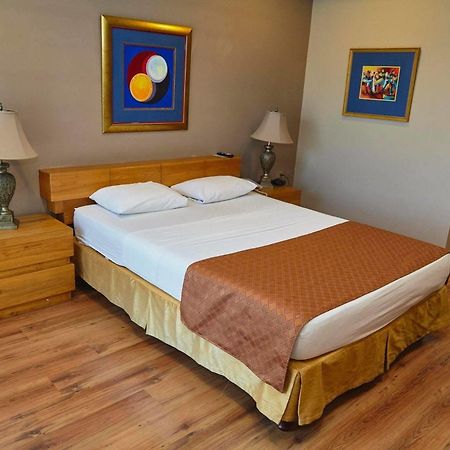 Tradewinds Hotel San Fernando Kültér fotó